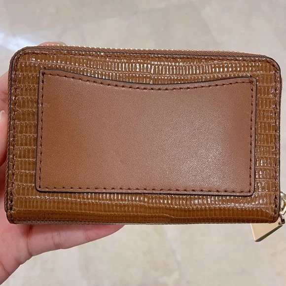 Micheal Kors wallet - Picture 14 of 16